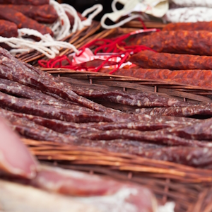 Польша наращивает ассортимент мясных снеков на фоне роста спроса на продукты для перекуса