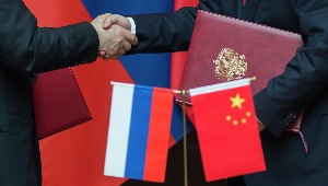 Китай готов помогать России в решении экономических проблем