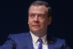 Премьер Медведев заявил сегодня, что все случаи возможного завышения цен на российском продовольственном рынке будут жестко пресекаться