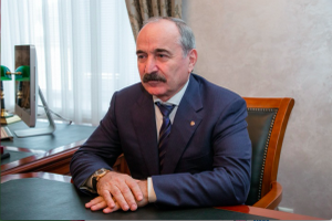 Харон Амерханов оценил развитие омских птицефабрик Харон Амерханов оценил развитие омских птицефабрик
