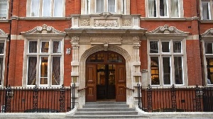 Популярный среди британских парламентариев ресторан предложил блюдо из бельчатины