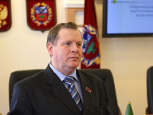 Сибирские аграрии не почувствовали эффекта от введения продуктового эмбарго - спикер Алтайского Заксобрания
